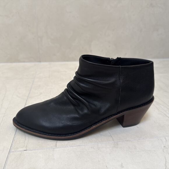 Kelsi Dagger Sz 8 Black Boots Booties Leather Ankle Ruched Brooklyn Block Heel - Picture 1 of 11